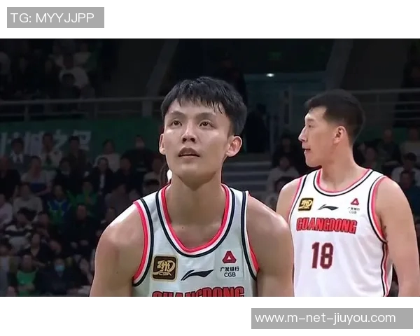 广东队迎来强援加盟28岁中锋与29岁后卫助力杜锋冲击冠军